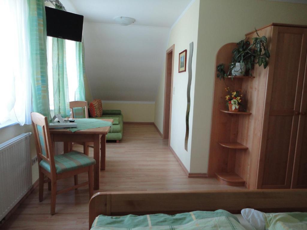 Gaestezimmer Rieder Staatz Quarto foto